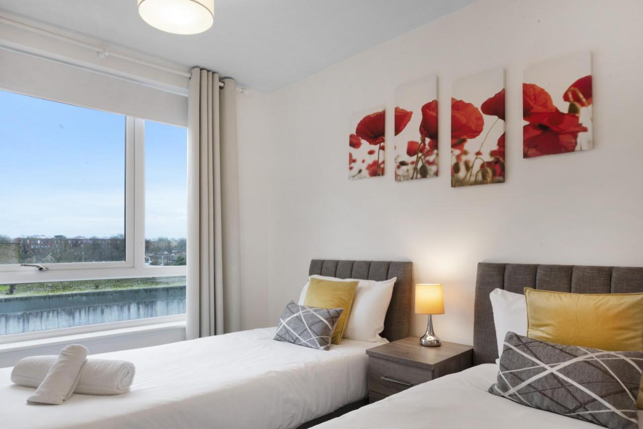 K Suites - Town Centre Hatfield ハットフィールド エクステリア 写真