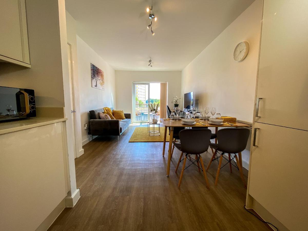 K Suites - Town Centre Hatfield ハットフィールド エクステリア 写真